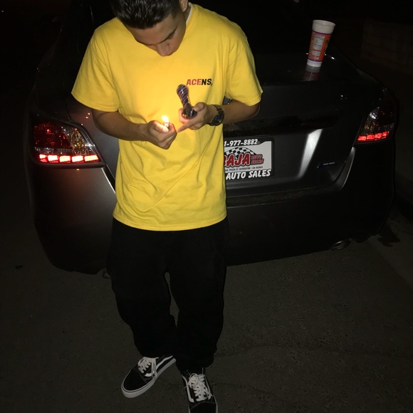 VOLUNTEER - Picture 3 of 4